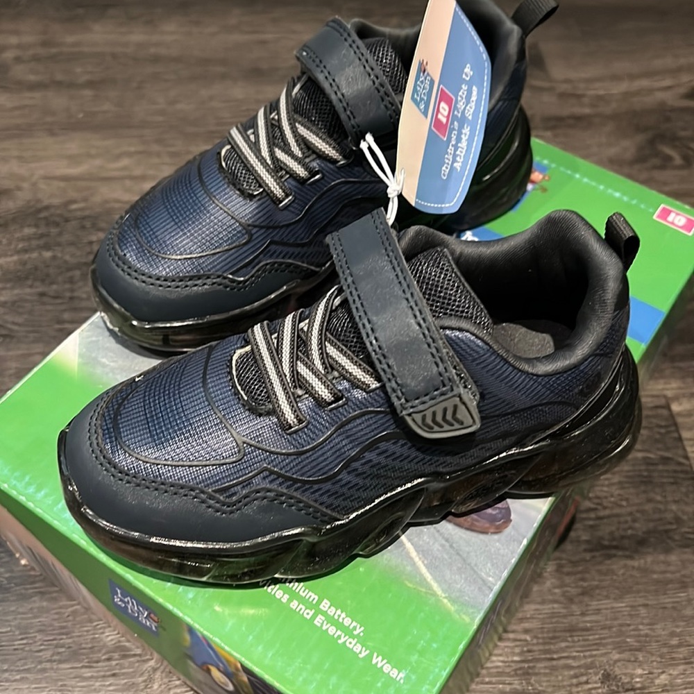 Children light up athletic shoes